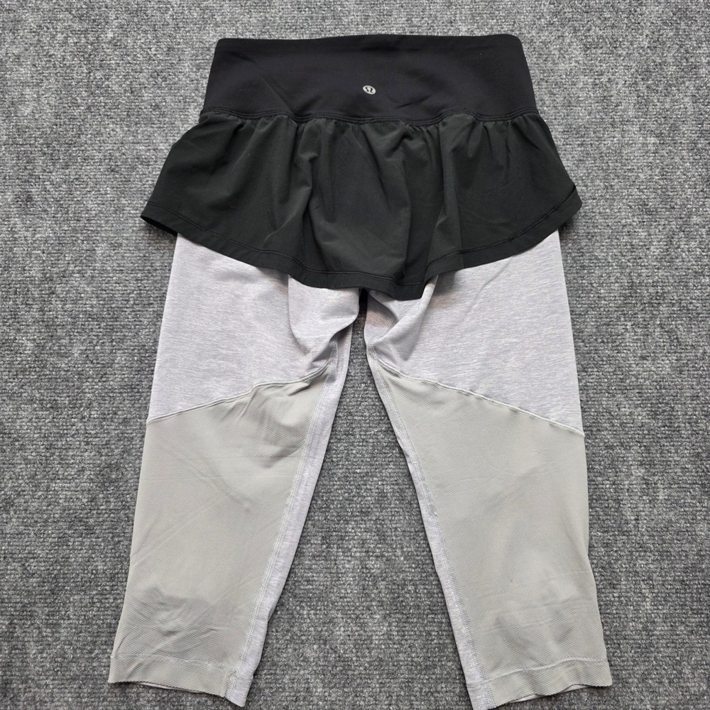 Lululemon 2-in-1 Skirted Crop Leggings Grey Black Mesh Size 6 Yoga Running - Picture 3 of 12